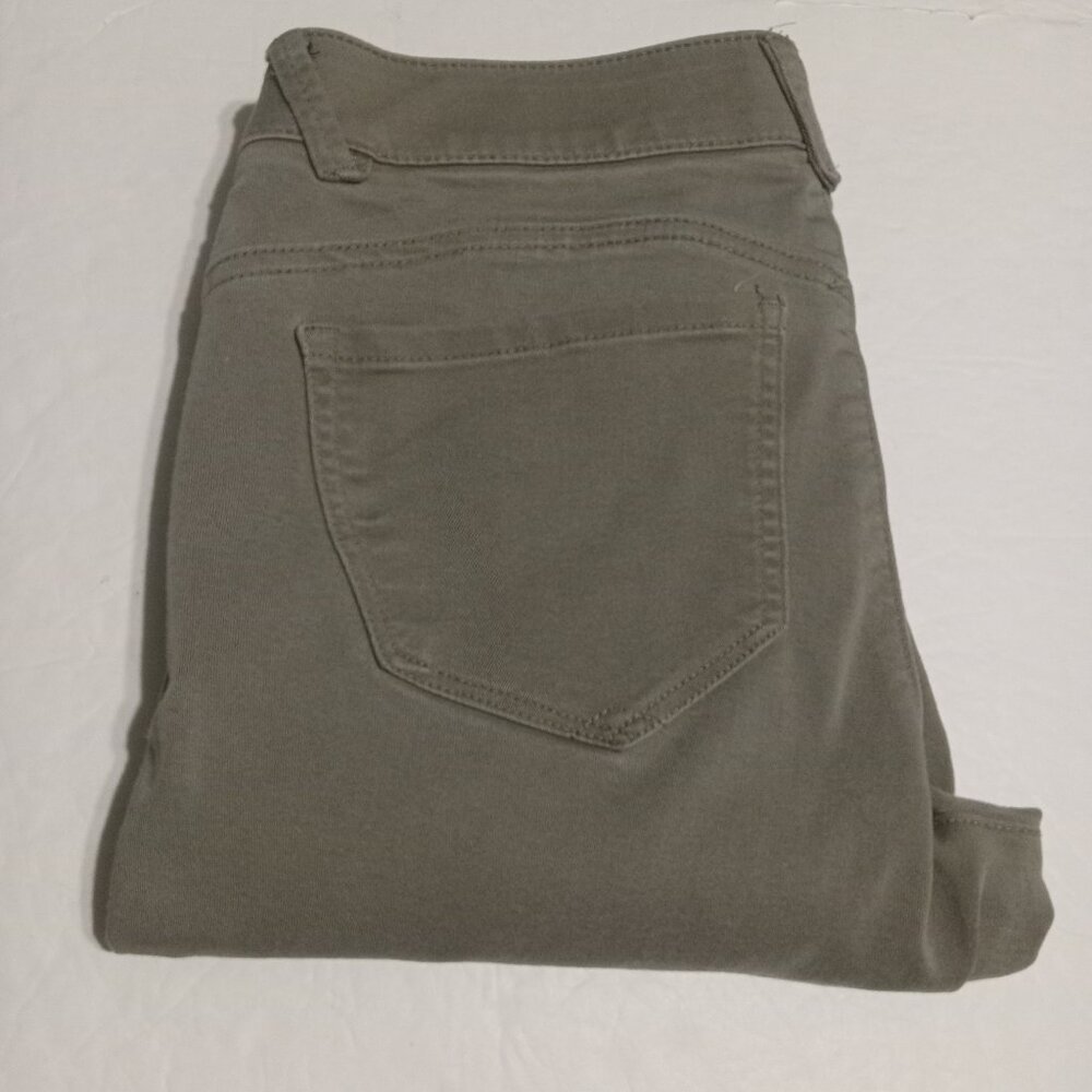 Democracy Women's Tan AB Solution Jeans Size 6